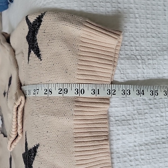 Woman's Cardigan - Picture 5 of 6